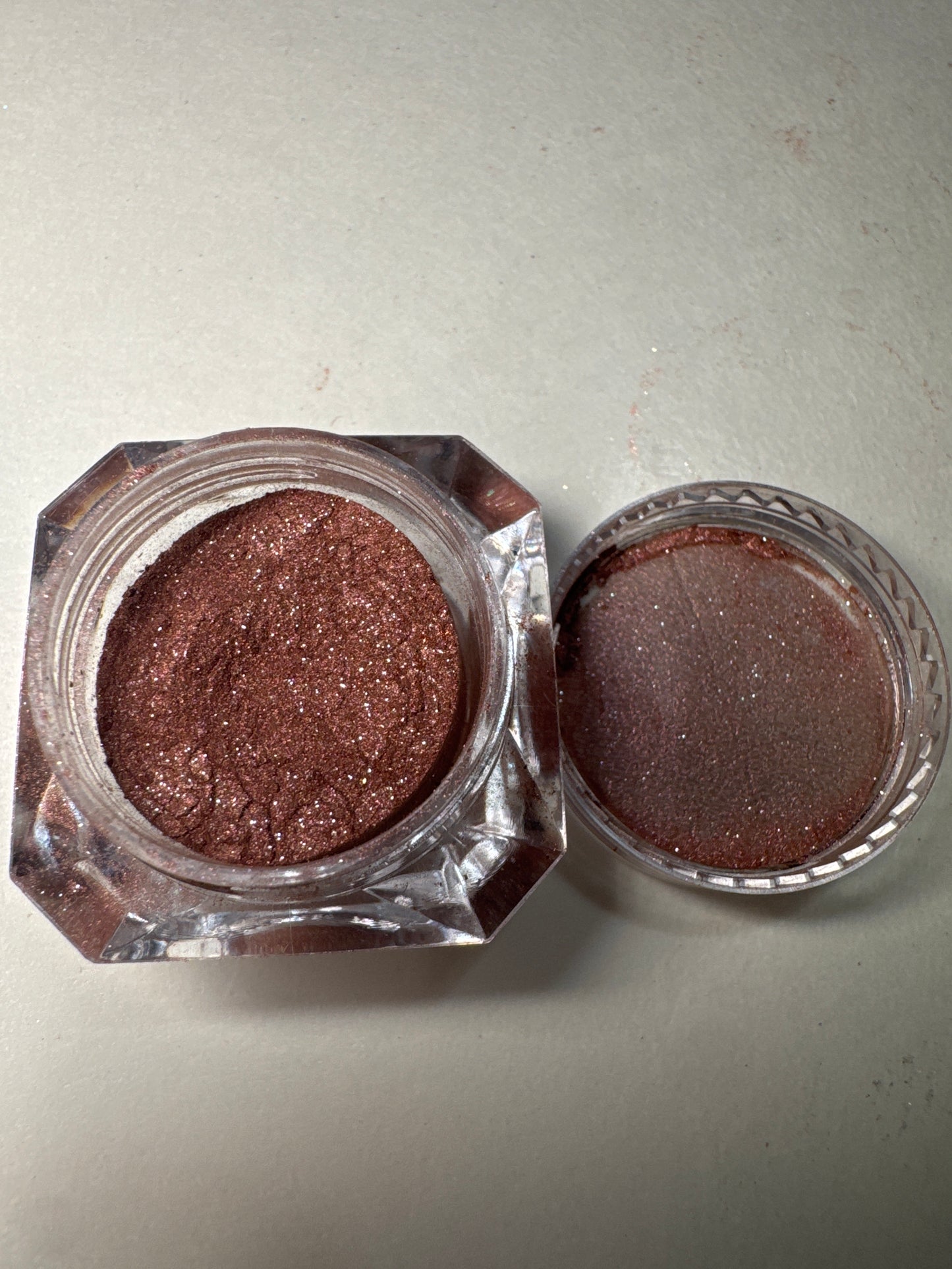 8201M Pigmento Cafe oscuro con blanco