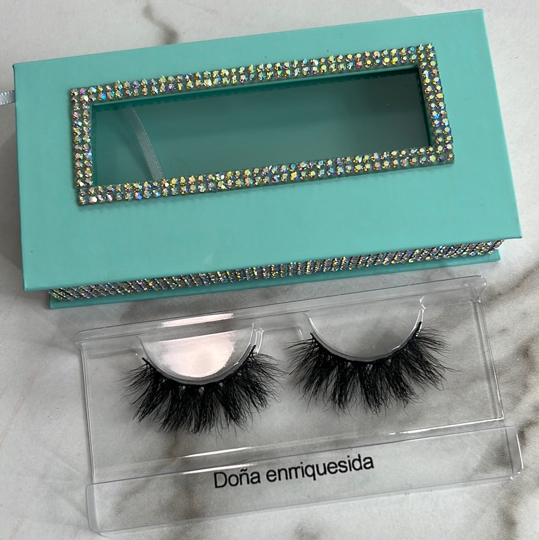 “Doña enrriquesida lashes”